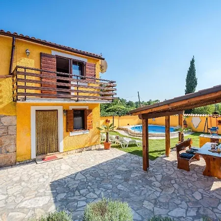 Holiday home Mit Privatpool Fuer 5 Personen Ca 60 Qm In Mali Vareski, Istrien Suedkueste Von Istrien Mali Vareski