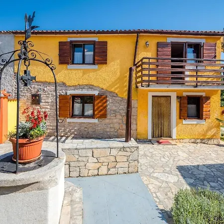 Holiday home Mit Privatpool Fuer 5 Personen Ca 60 Qm In Mali Vareski, Istrien Suedkueste Von Istrien Mali Vareski